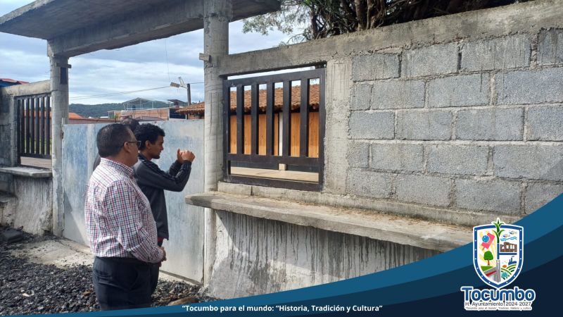 El presidente municipal visita la Escuela Primaria José María Morelos para conocer sus necesidades